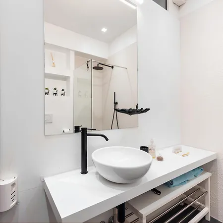 Bright Design House In The Heart Of Bologna