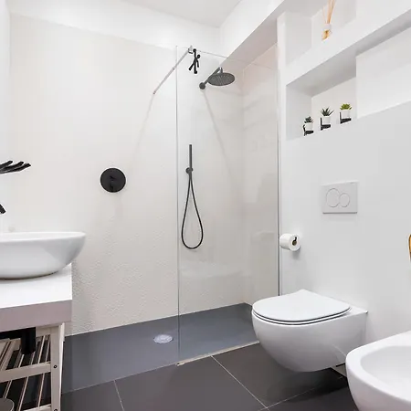Bright Design House In The Heart Of