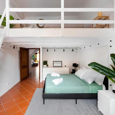 Bright Design House In The Heart Of Apartment Bologna
